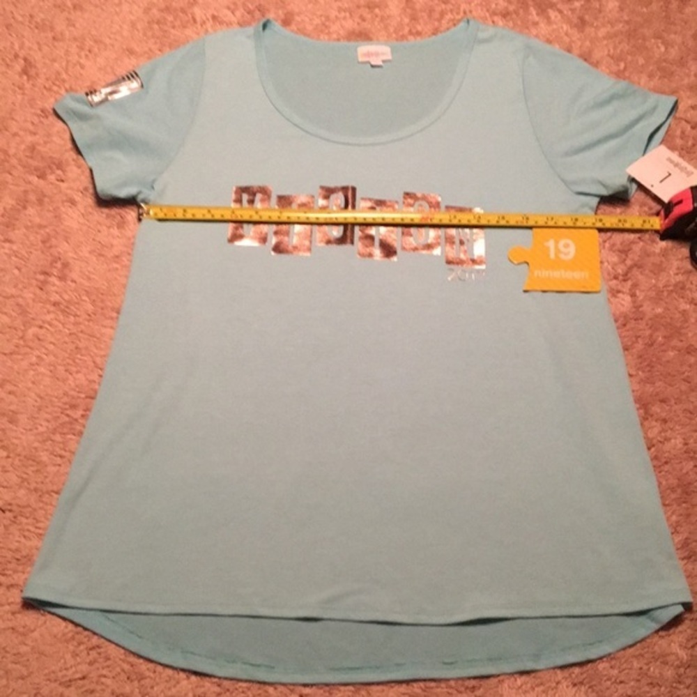 🔥4/$20 🌸NWT LULAROE Classic Tee - size ladies LG - Picture 3 of 5